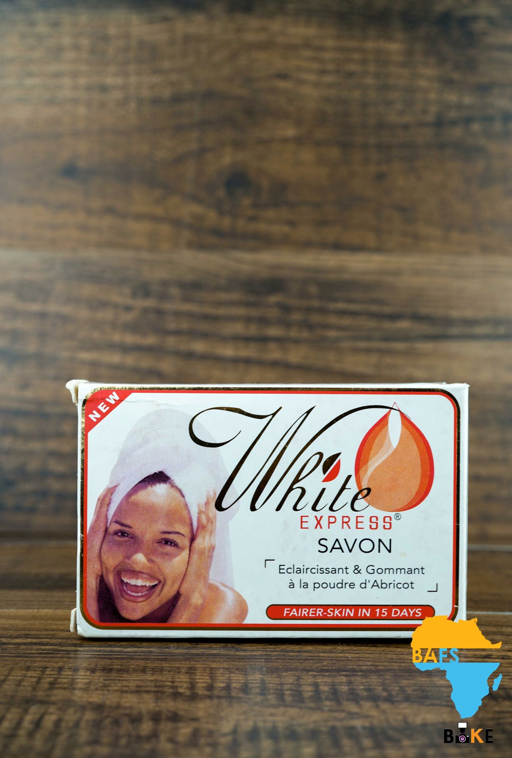 White Express Soap - Lightening & Exfoliating with Apricot Powder